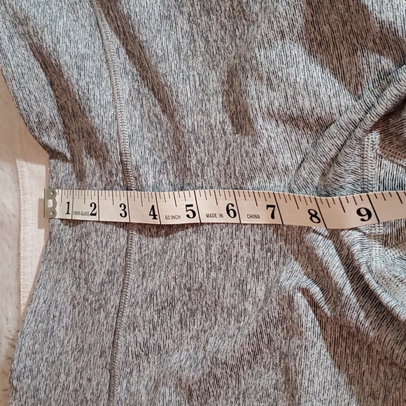 OUTDOOR VOICES Womens Springs 7/8 Leggings-Textured Compression-MidRise-EUC-Sz M - Picture 7 of 9